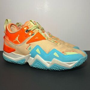 Mens JORDAN Westbrook One Take Melon Tint Baksetball Sneakers / Size 10